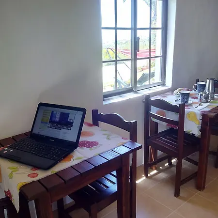 Vivenda Familia Pedro Gasthuis Vila do Bispo